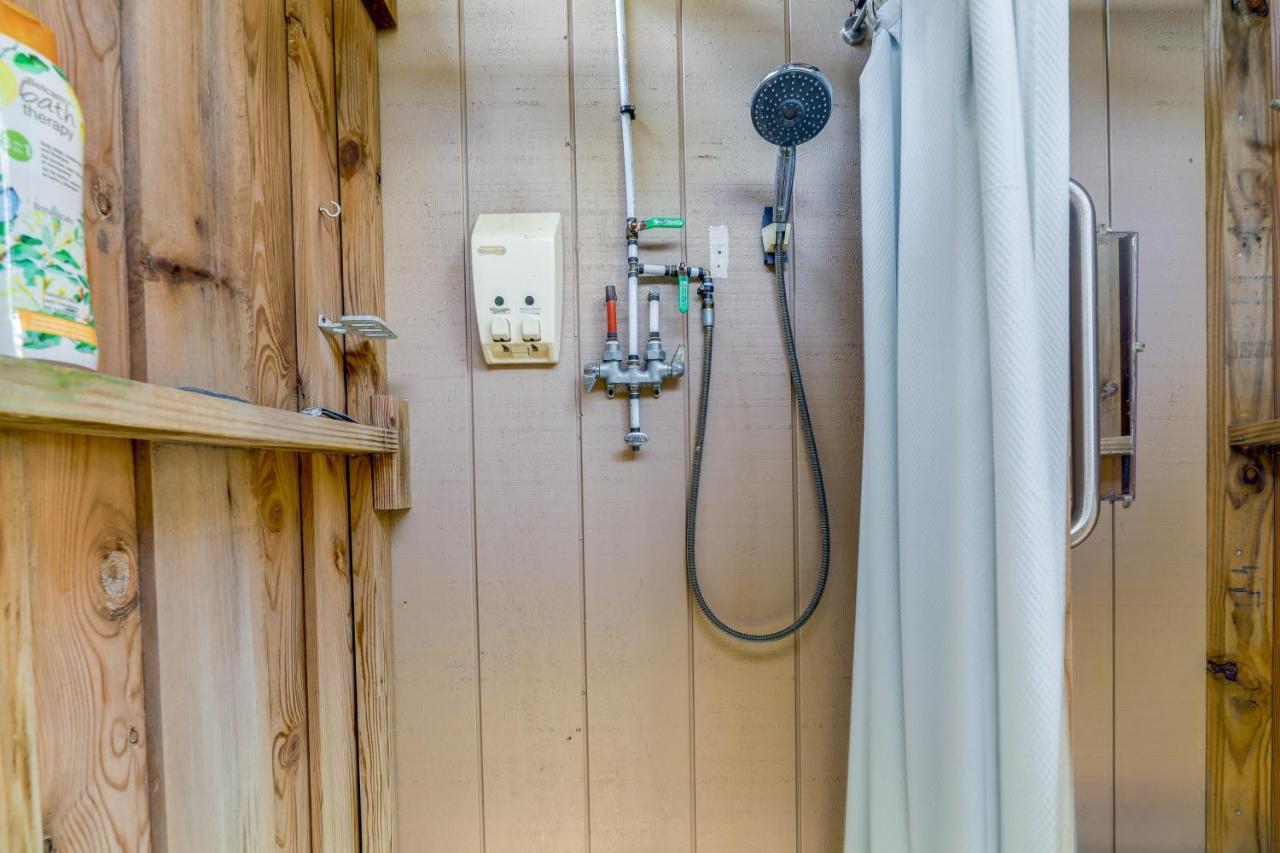 Sneads Ferry Vacation Rental Studio With Water Views Exterior foto